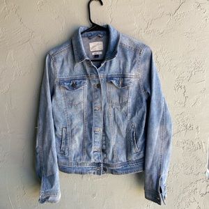 Universal Thread Jean jacket!
